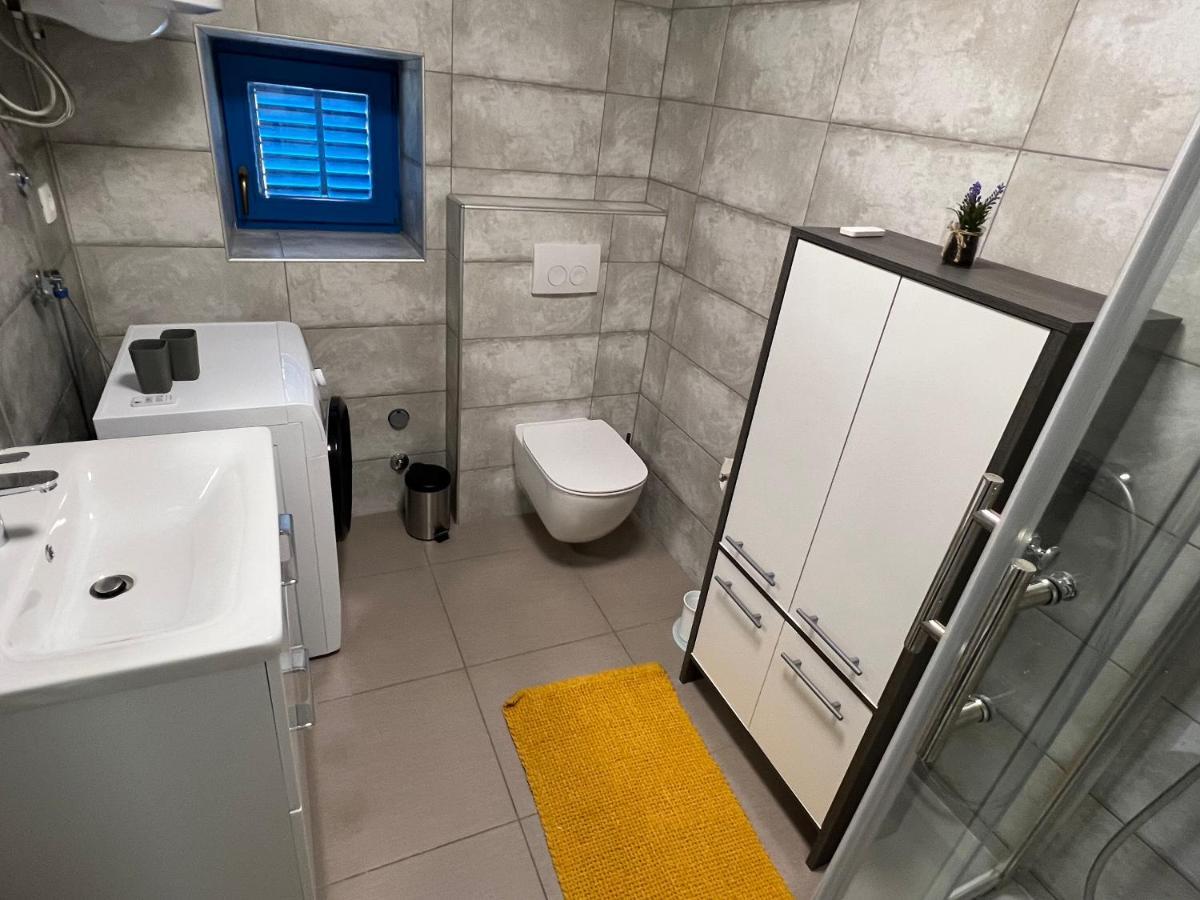 Doneto, Apartment In Private House Rijeka Bagian luar foto